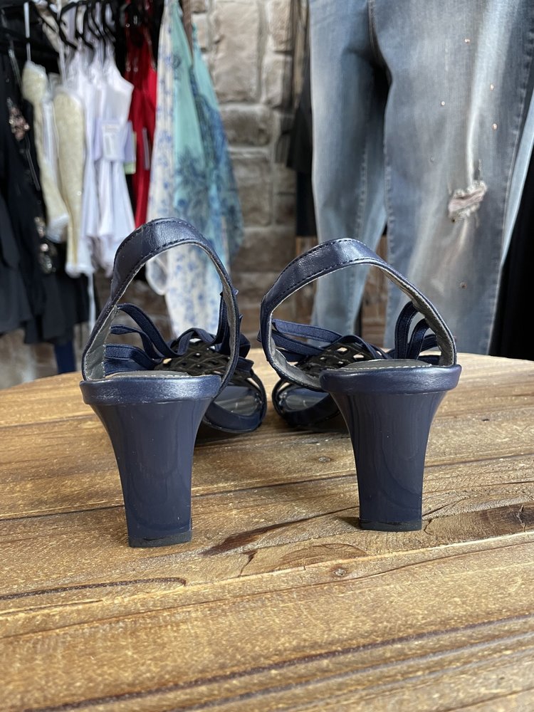 Bandolino Navy Stretch Caged Sling Back Sandal, Size 5.5