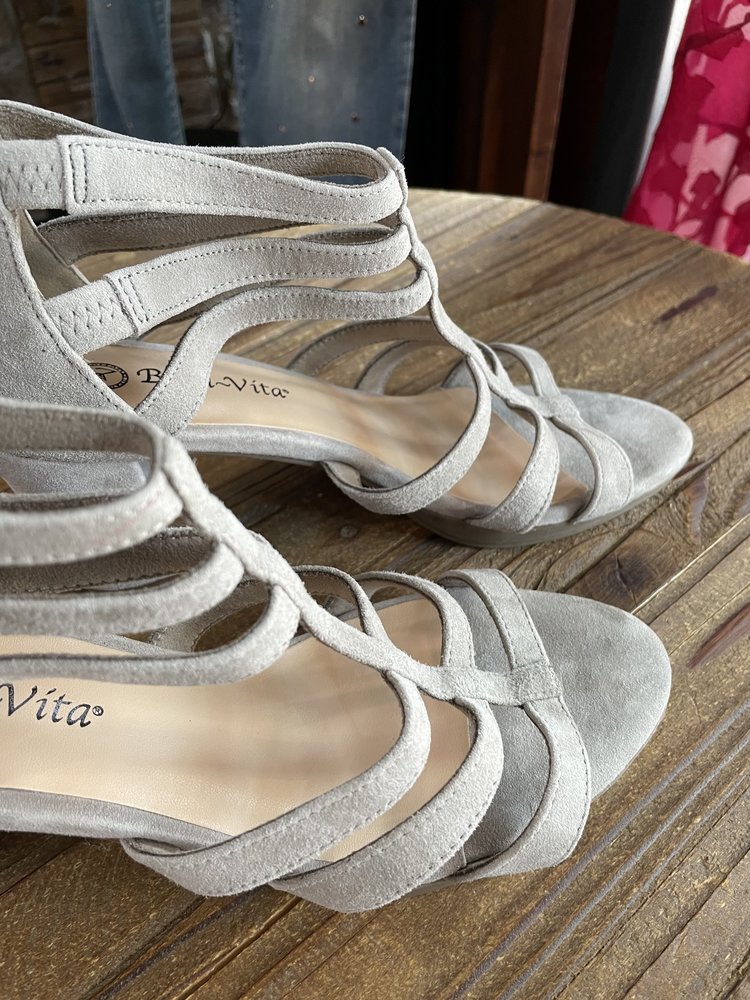 Bella Vita Tan Suede Tri-Strap Block Heel, Size 8.5