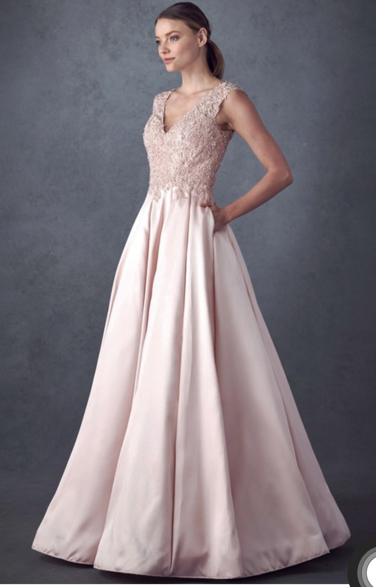 Bicici & Coty Pink Lace and Pearl Embellished Mesh Back Gown w/Pockets, Size 2XL