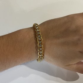 Gold Chain w/ Dimond Center Bracelet