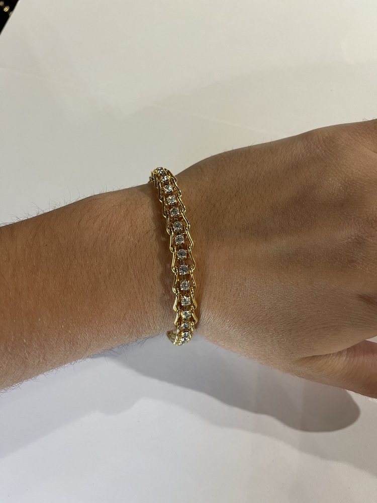 Gold Chain w/ Dimond Center Bracelet