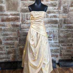Caché Gold Shimmer Dress with Floral Embroidered Detail, Size 10