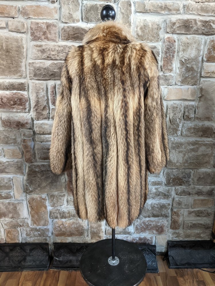 Tanuki Stroller with Notched Collar, Size M