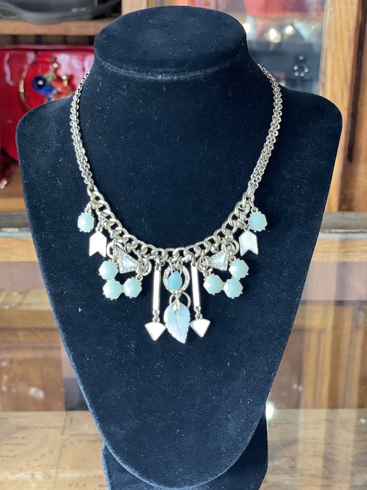 Ava Claire Gold Vintage Modern Mint Necklace