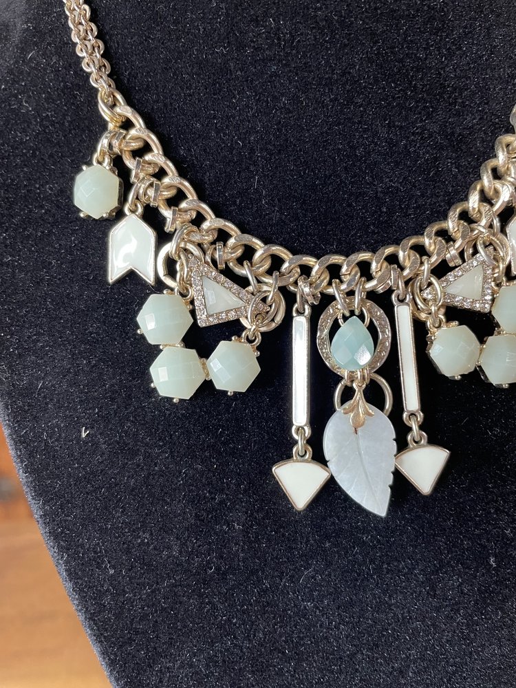 Ava Claire Gold Vintage Modern Mint Necklace