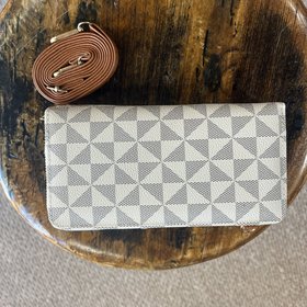 Luxie Collection Cream and Gray Patterned Double Zip Crossbody Wallet w/ Gold Hardware