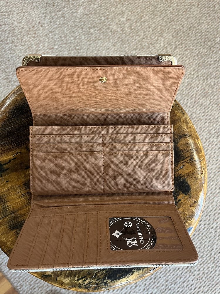 Luxie Collection Cream and Gray Trifold Long Clutch Wallet w/ Gold Hardware