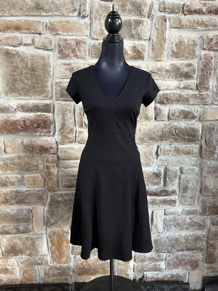 Caché Black Paneled w/ Cap Sleeves, Size 2