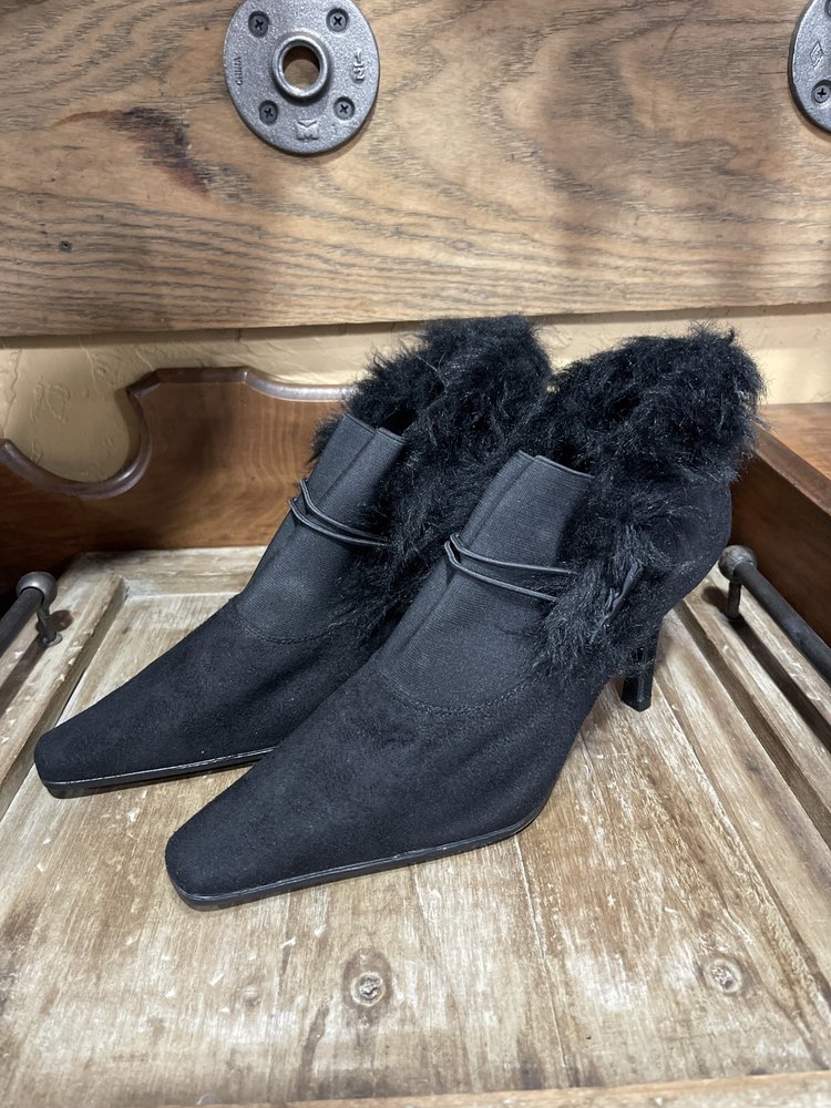 Pierre Dumas Black Suede Faux Fur Heeled Booties Size 8.5