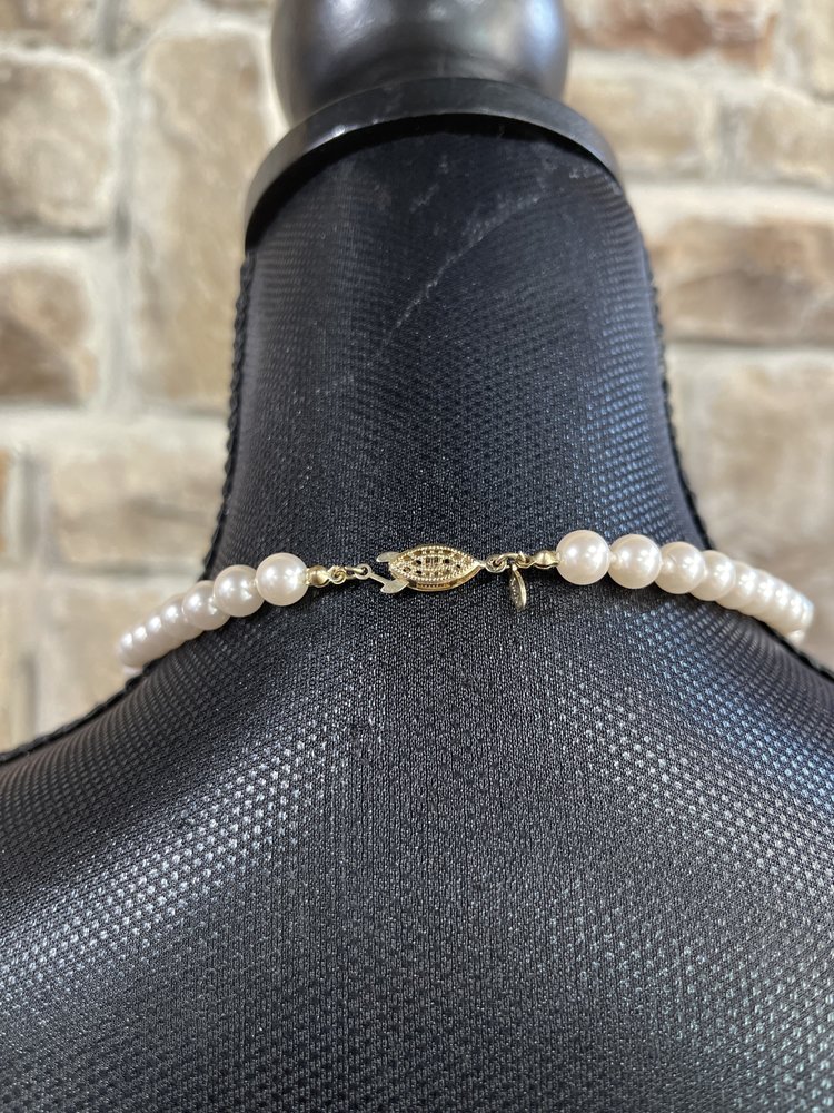 Pearl Necklace, 22 Inches