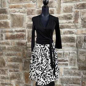 Diane vonFurstenberg Black with White Print Diane von Furstenberg Wrap Dress, Size 8