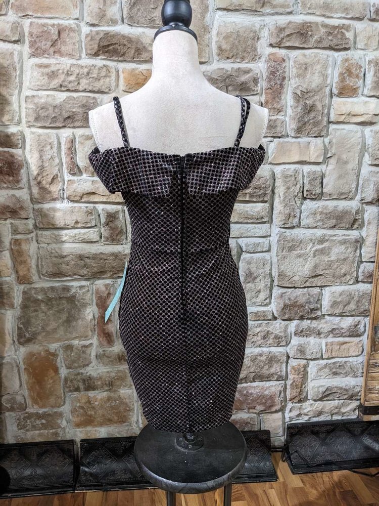B. Smart Black Velvet Bodycon with Dark Silver Patterned Glitter, Size 3/4