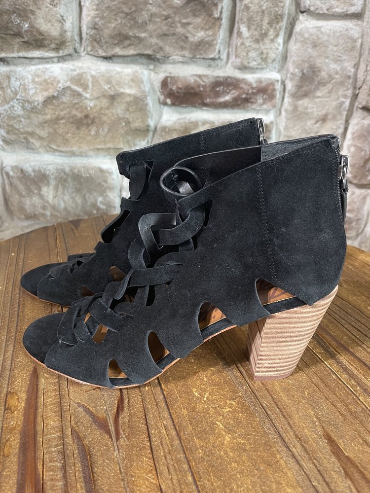 Zodiac Black Faux Suede Camilla Sandal, Size