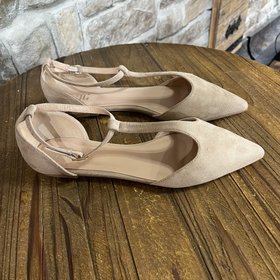 JG Suede Flat T Strap, Size 12