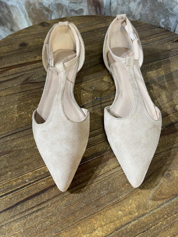 JG Suede Flat T Strap, Size 12