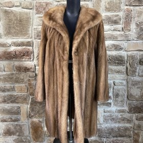 Andre Furs Ranch Mink Stroller, Size L