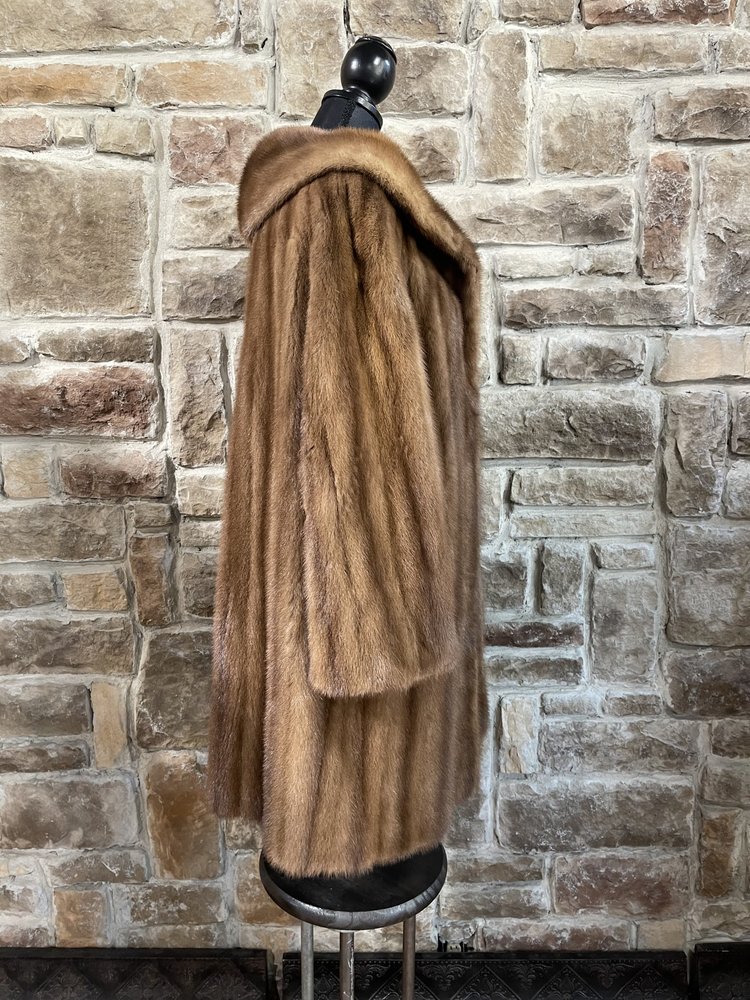 Andre Furs Ranch Mink Stroller, Size L