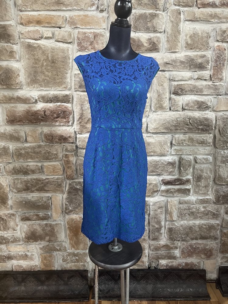 Ivy & Blu Blue and Aqua Lace Overlay Dress, Size 6