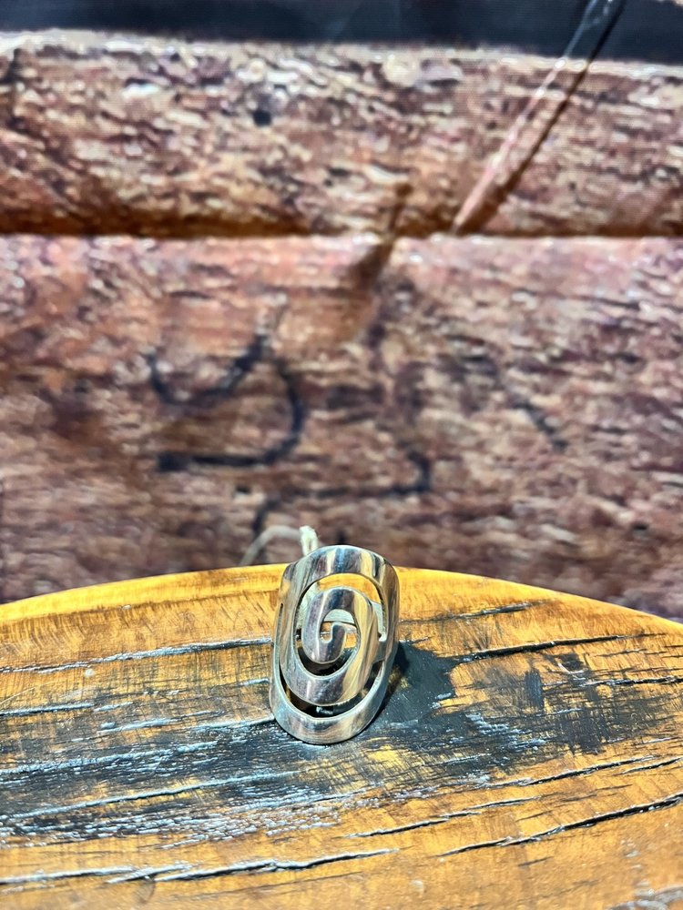 Silver Swirl Ring, Size 8