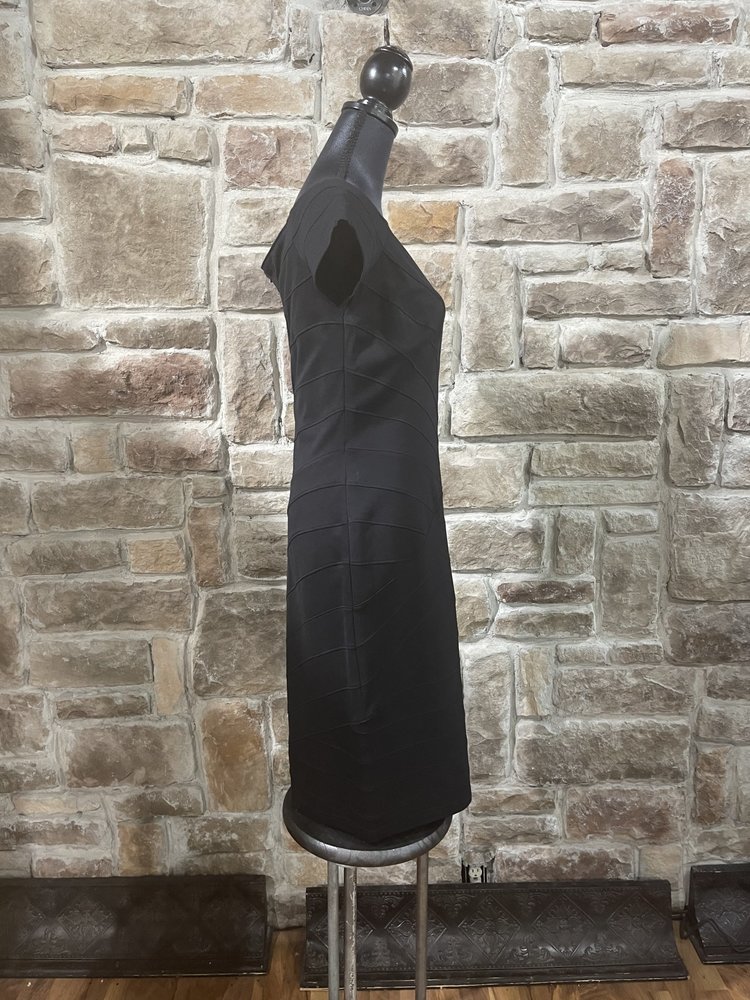 Tadashi Black Stretch V-Neck Short Sleeve Dress, Size L