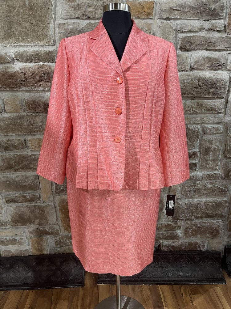 Le Suit Coral Jacket and Skirt Set, Size 20