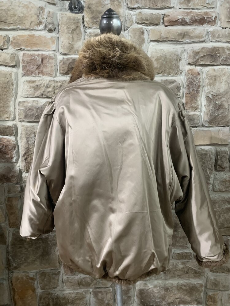 Brown Beaver Jacket with Zipper and Large Sleeves, Size L