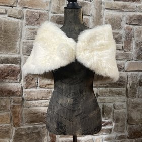 Ivory Rabbit Stole, O/S