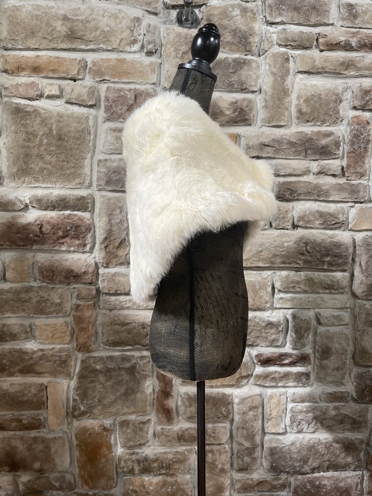 Ivory Rabbit Stole, O/S