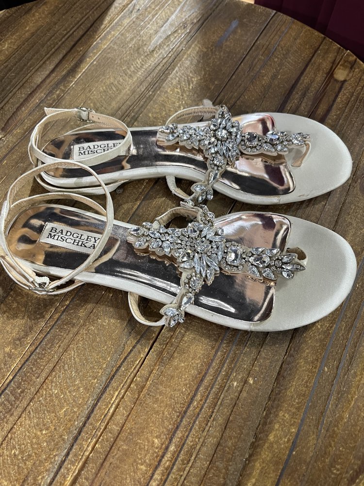 Badgley Mischka Ivory Jeweled T-Strap Sandals, Size 8.5
