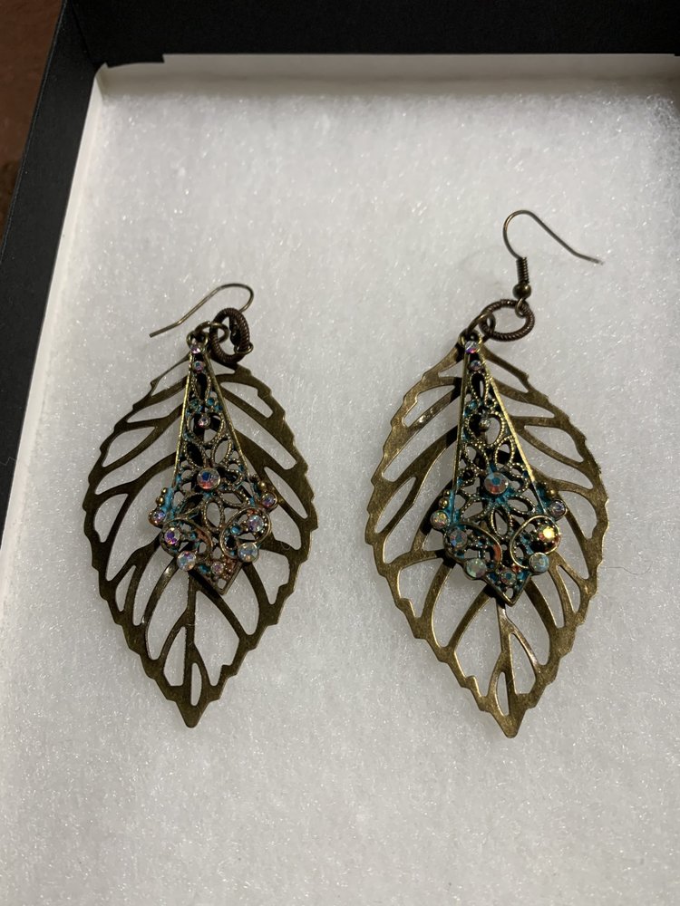 Cutout Leaf Drop Earrings