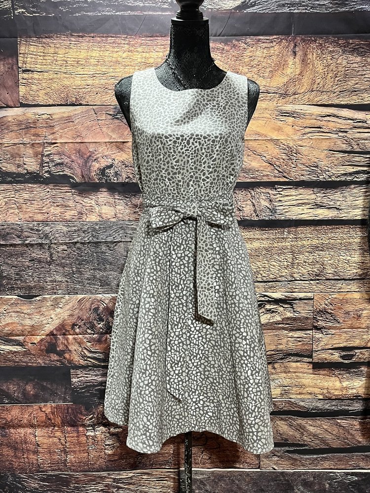 Abbeyglass Silver Two-Toned Sheath Alison Dress, Size S