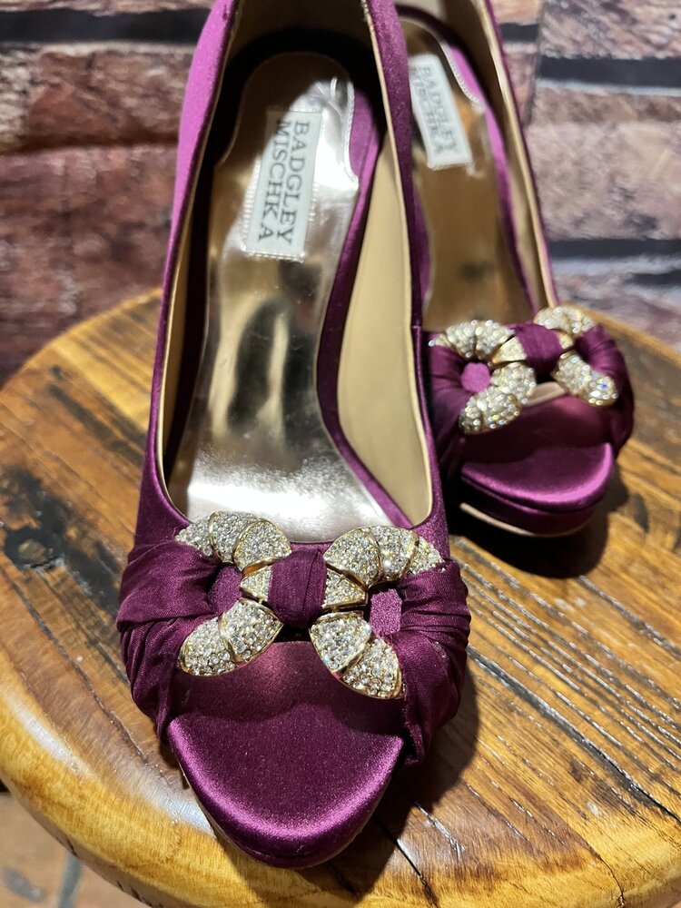 Badgley Mischka Purple Silk Stiletto Heels, Size 7