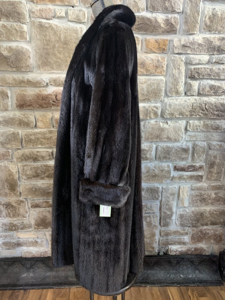 Andre Furs Very Dark Ranch Mink Full Length Coat w/Rolled Cuff, Size L