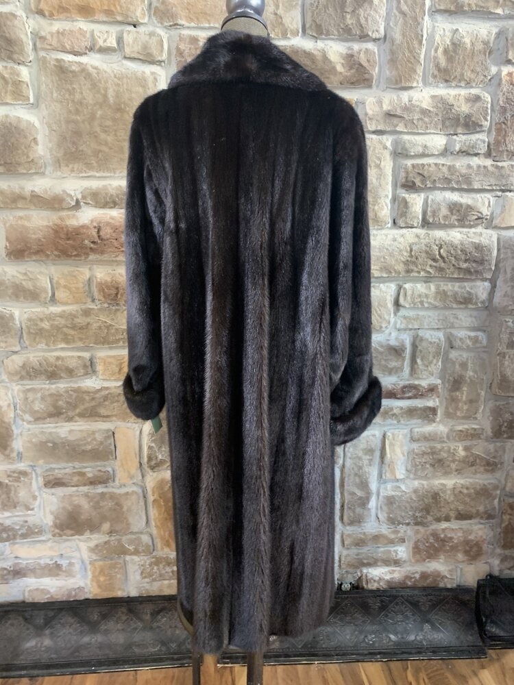 Andre Furs Very Dark Ranch Mink Full Length Coat w/Rolled Cuff, Size L