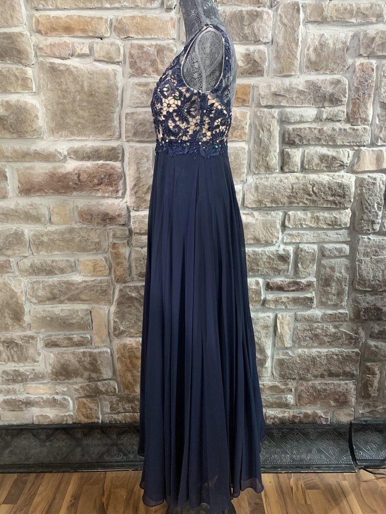 Nox Anabel Navy Blue Applique Overlay Top, Size S