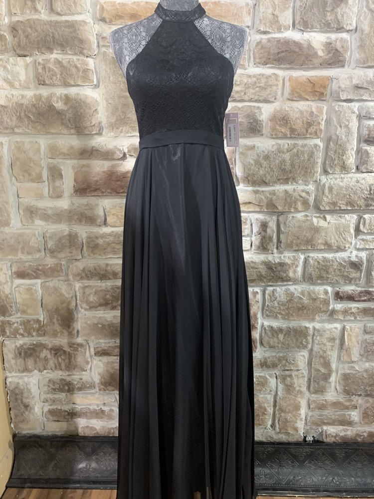 Nox Anabel Black Lace Top Halter Gown, Size S