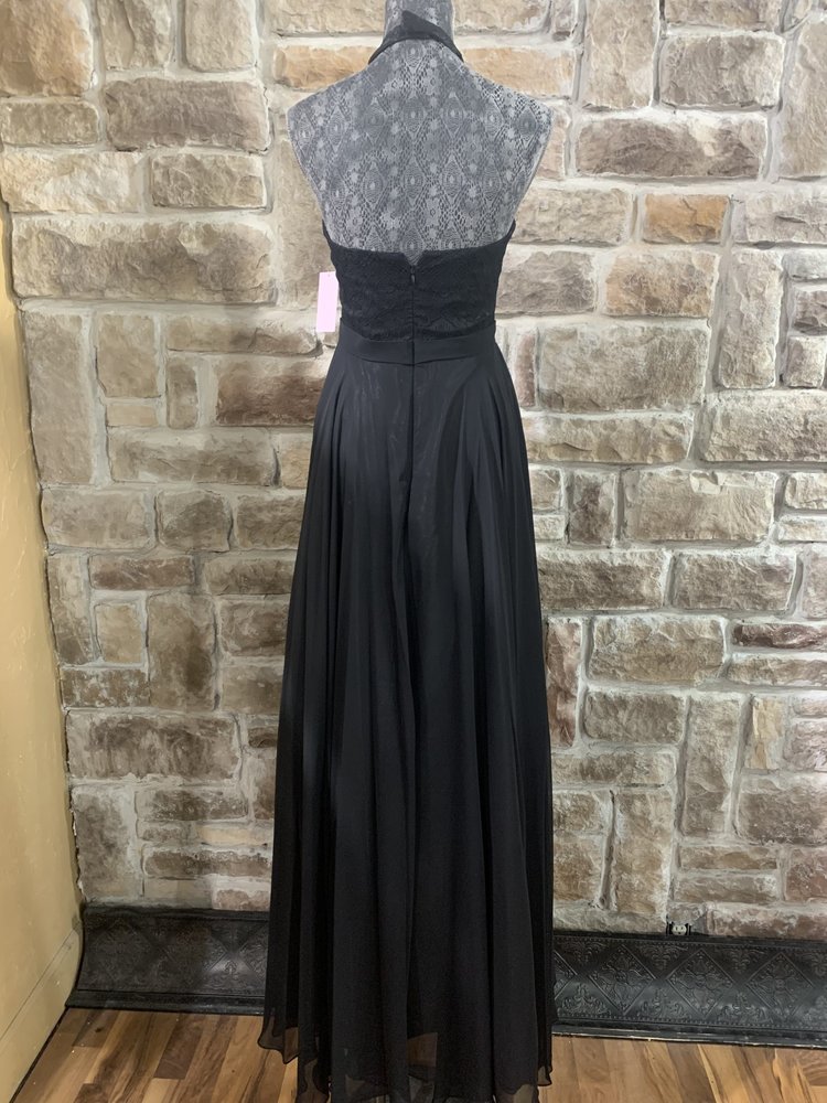 Nox Anabel Black Lace Top Halter Gown, Size S