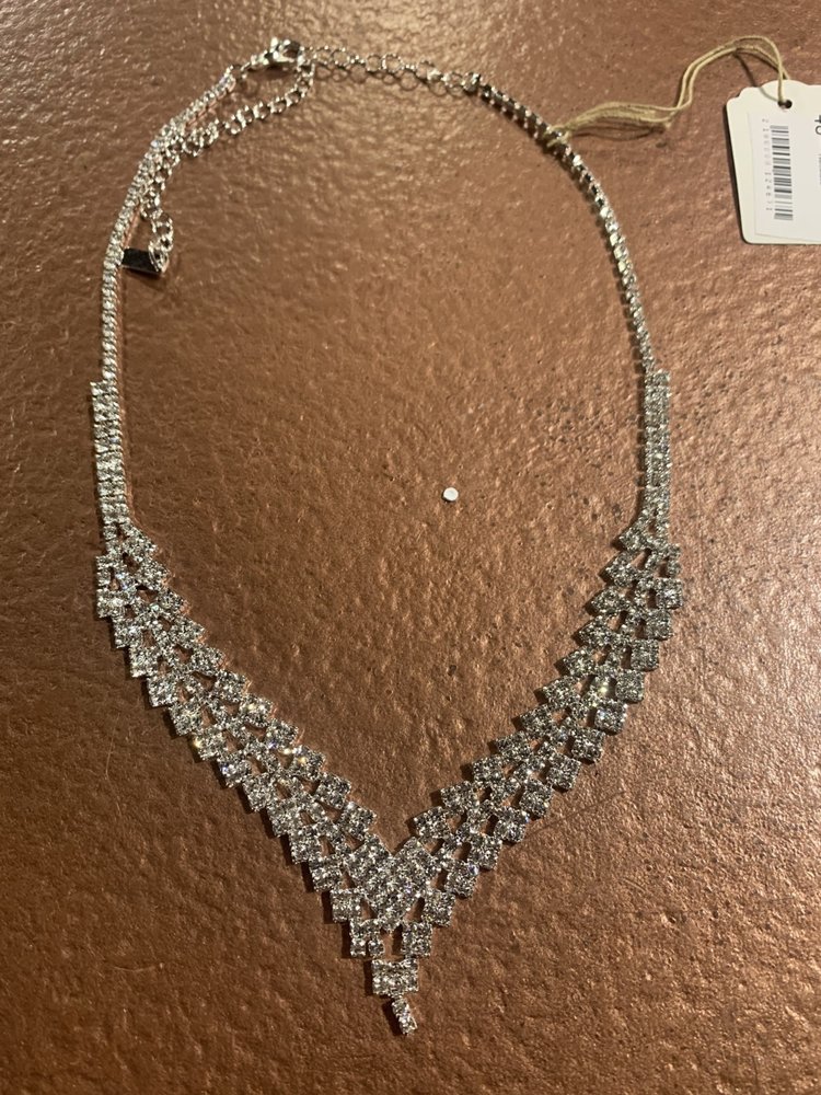 Encour Culture Silver Rhinestone Ava Necklace