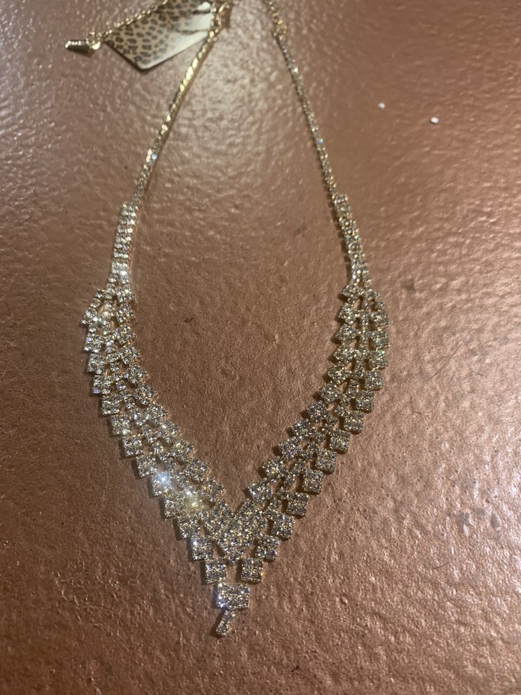 Encour Culture Gold Rhinestone Ava Necklace