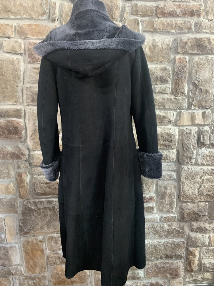 Black Spanish Merino Shearling, Size M