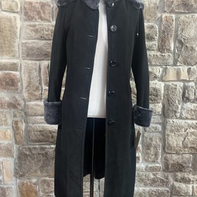 Black Spanish Merino Shearling, Size M