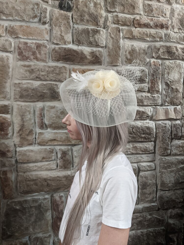 Fashion Fantasia Ivory Mesh Fascinator with Hair Clip and Headband, O/S