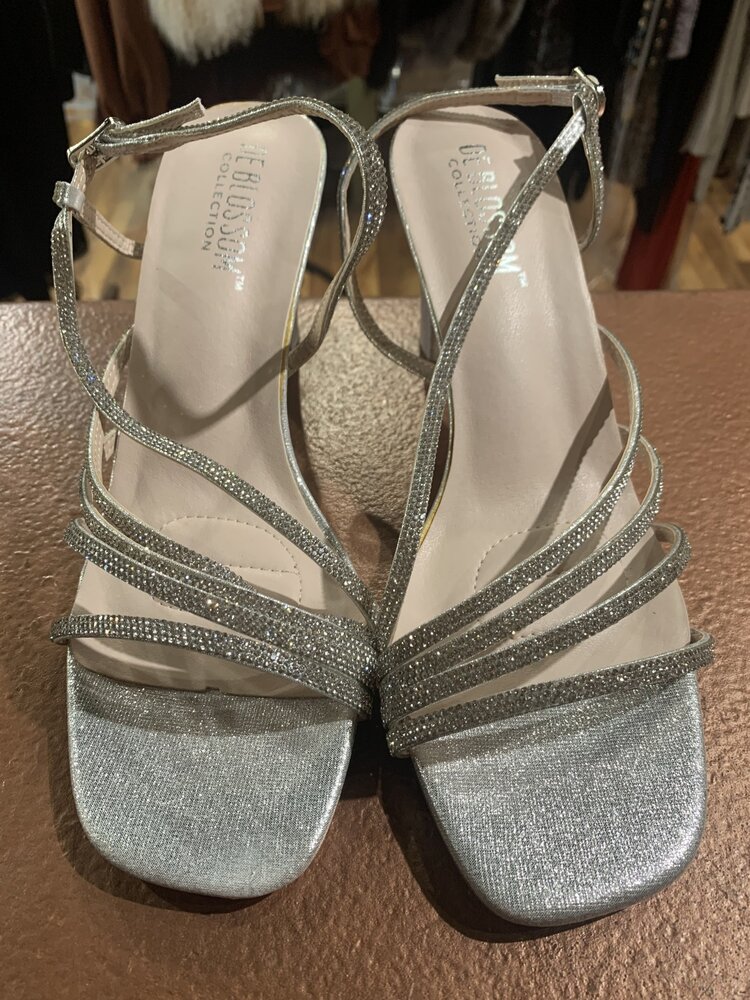 De Blossom Collection Silver Five Strap Heel