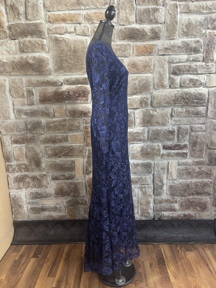 Tadashi Shoji Navy Applique Lace Gown with Illusion Neck, Size 6