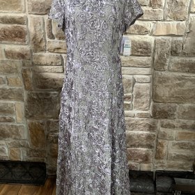 Alex Evenings Gray Rosette Long Gown with Short Sleeves, Size 16