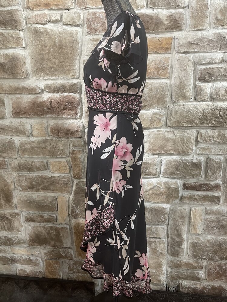 Black Dress w/ Pink Flowers, Flutter Sleeves and Ruffled Hem, Size 8