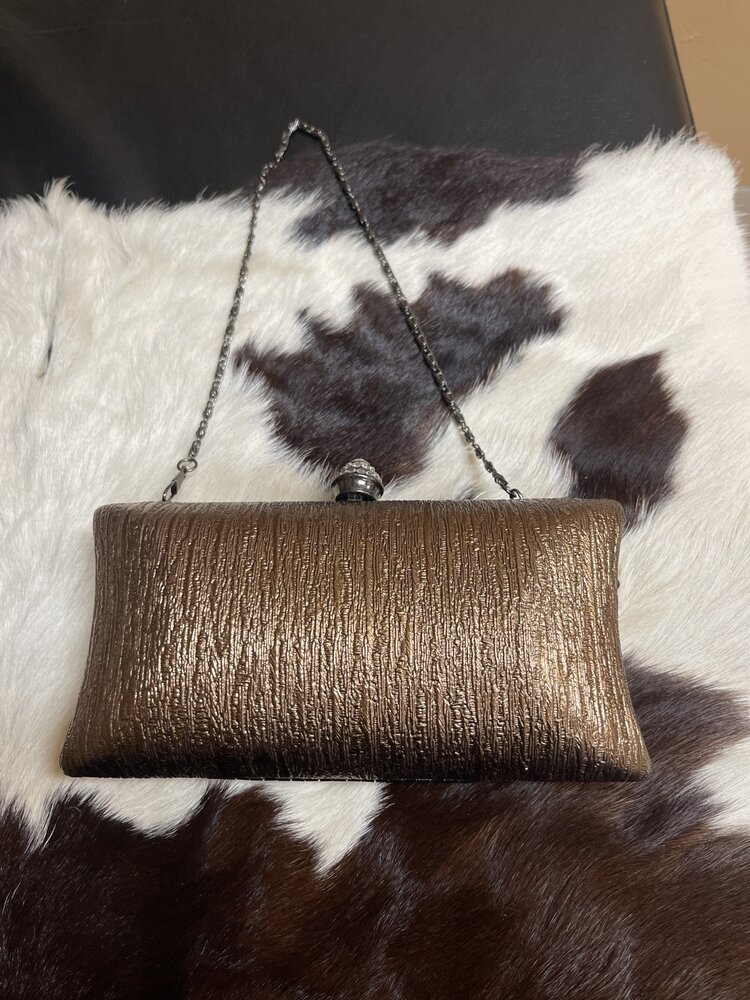 Hana Bronze Shiny Leather Clutch