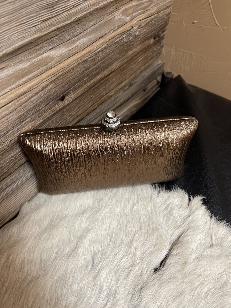 Hana Bronze Shiny Leather Clutch