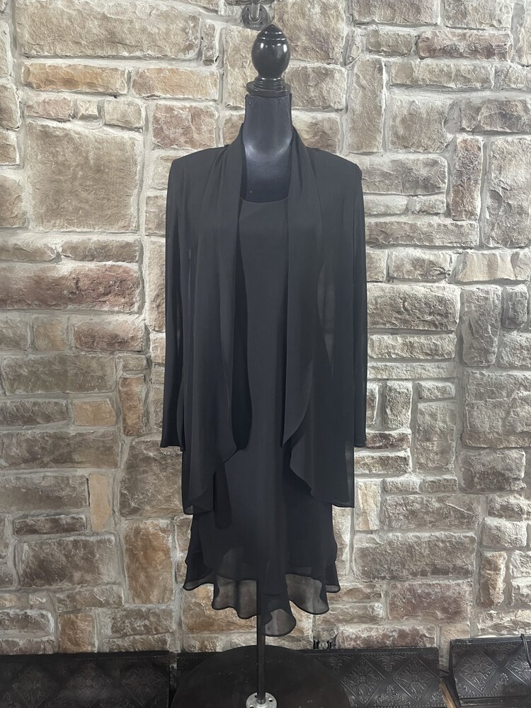 Black Mock 2pc Dress w/ Simple Ruffled Bottom, Size 6