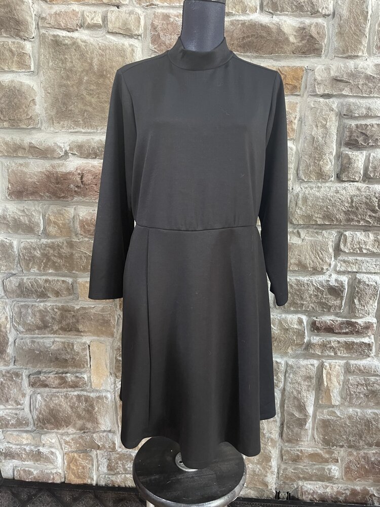 Torrid Black 3 Quarter Sleeve Turtleneck Dress, Size 2X